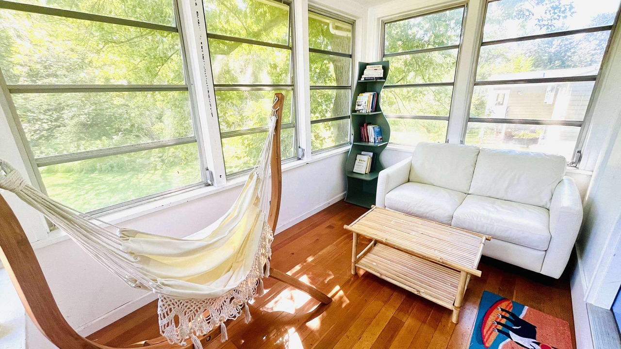 Photo of Livingroom in Fairview