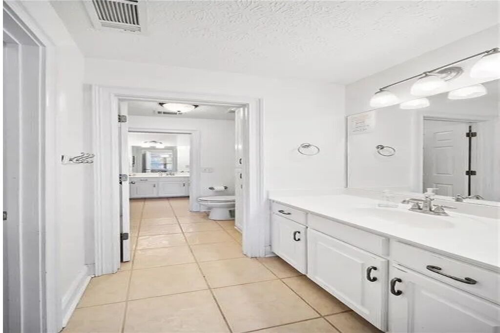 Photo of Bathroom in Grove Hill