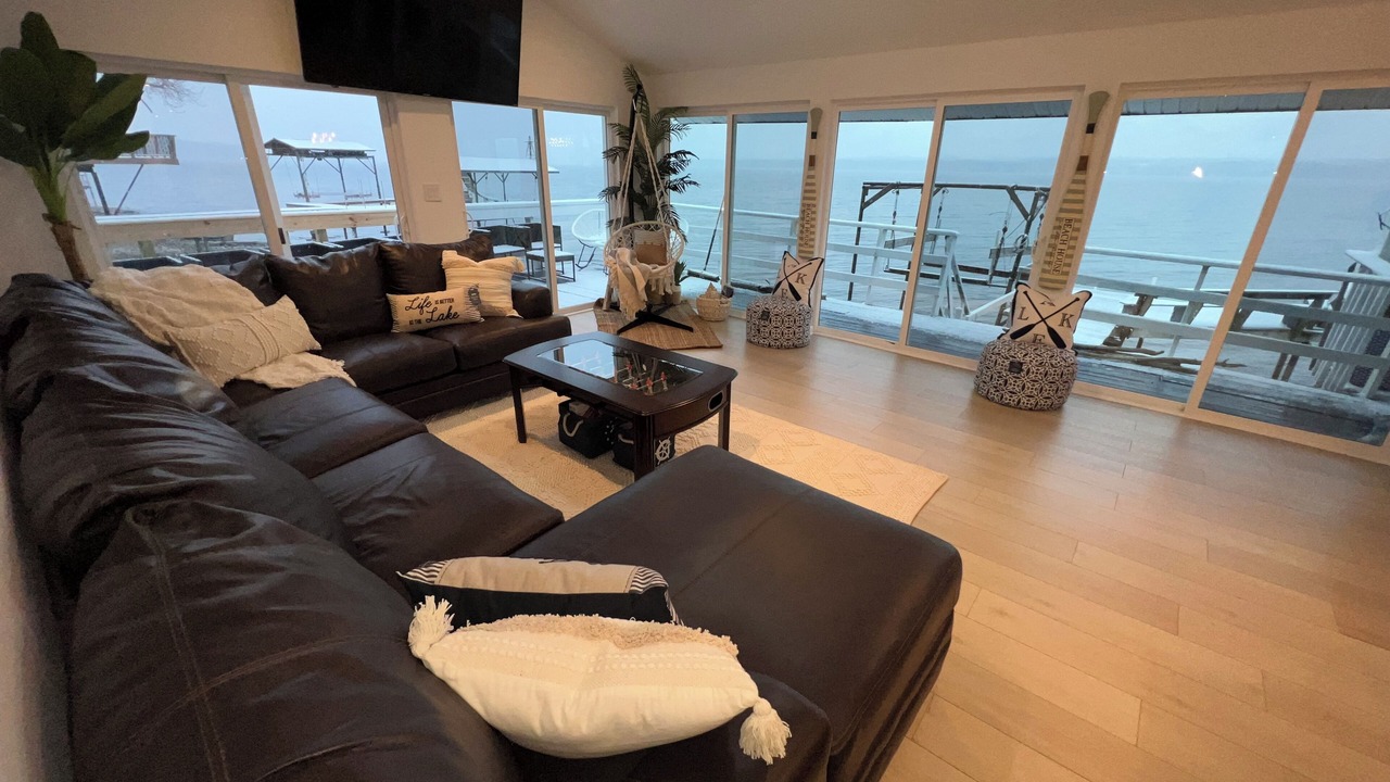 Photo of Livingroom in Town of Ledyard