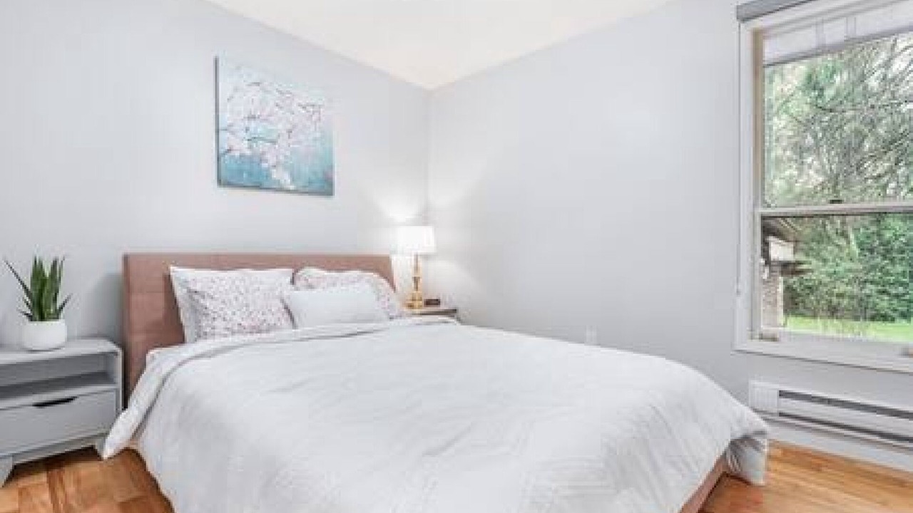 Photo of Bedroom in Halton Regional Municipality