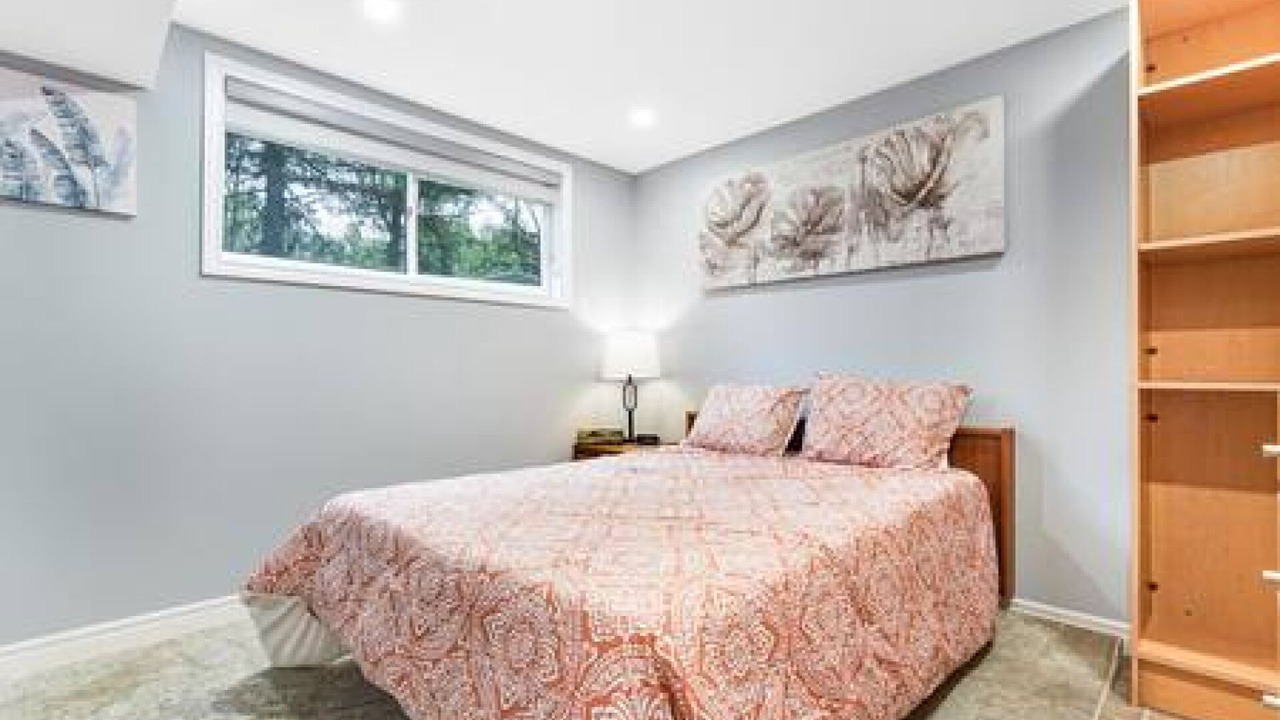 Photo of Bedroom in Halton Regional Municipality