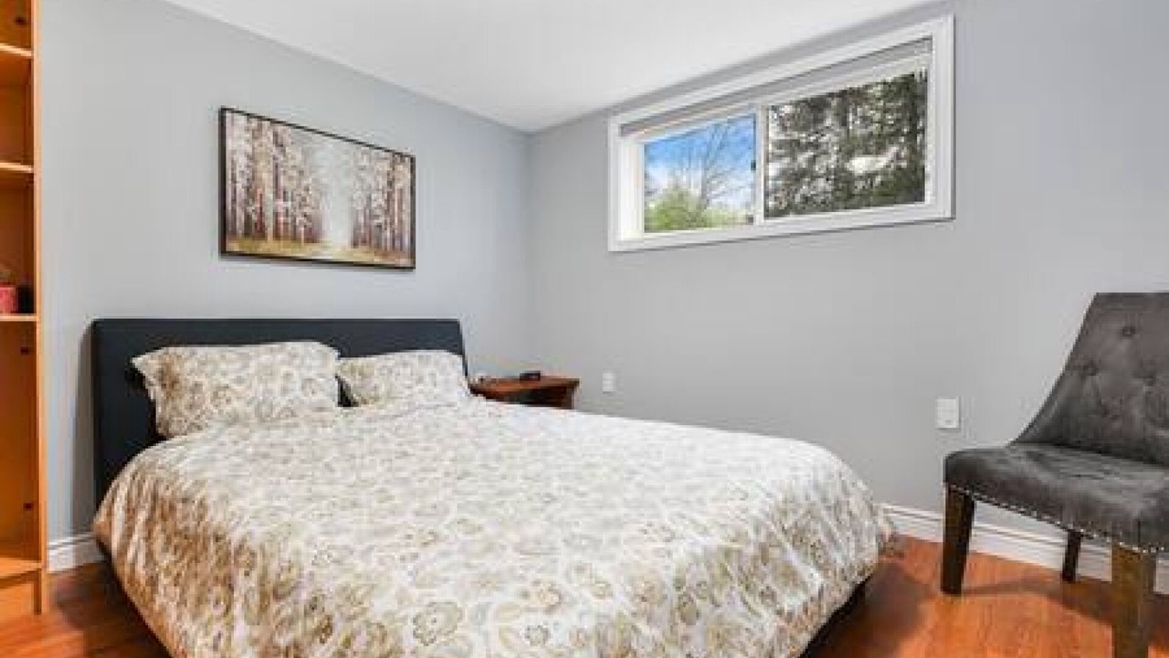 Photo of Bedroom in Halton Regional Municipality