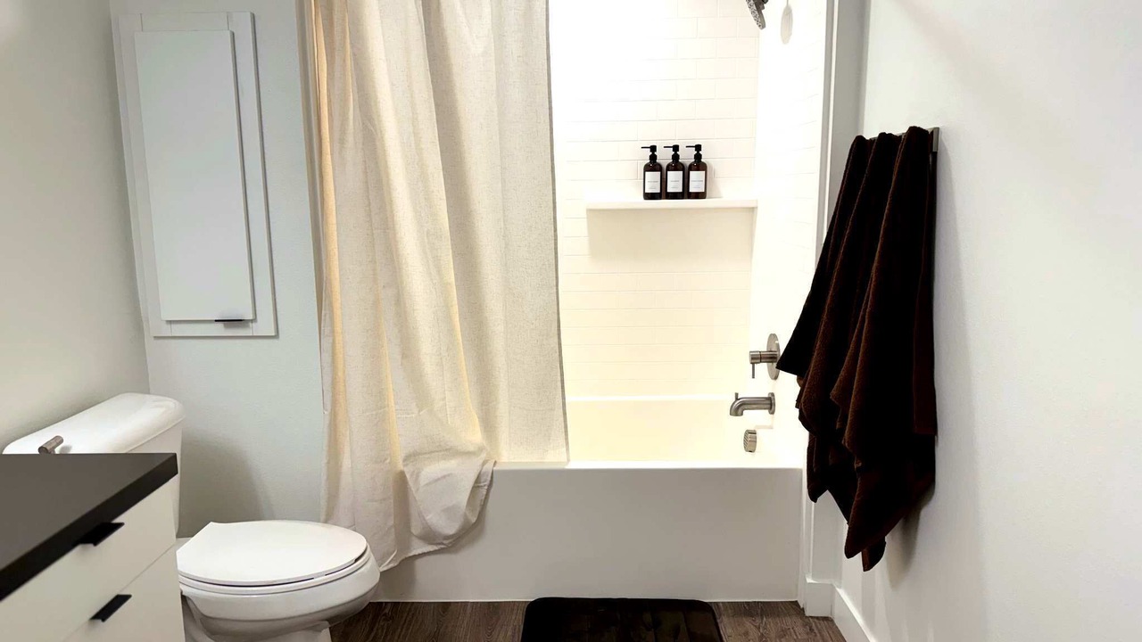 Photo of Bathroom in Lyon Street