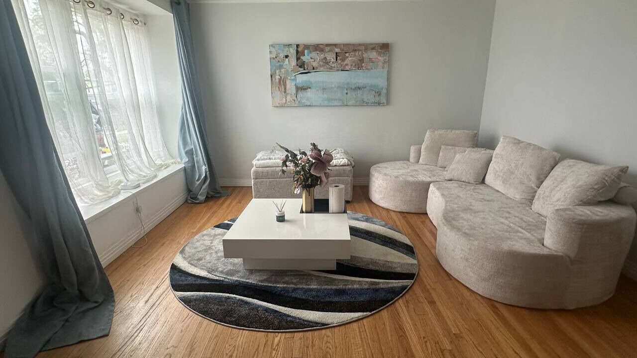 Photo of Livingroom in Los Altos