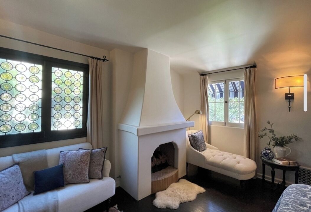 Photo of Livingroom in Windsor Square