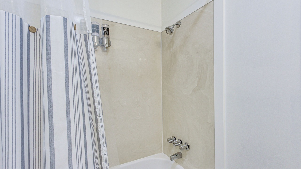 Photo of Bathroom in Diamondhead