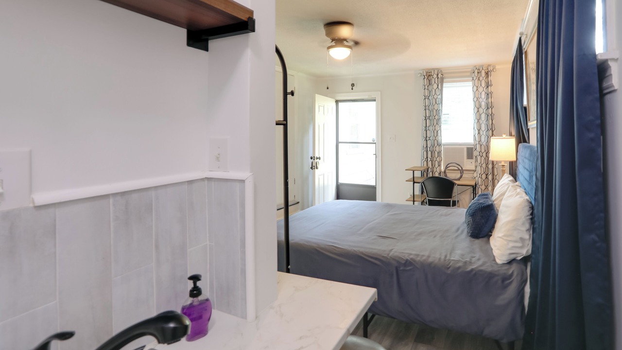 Photo of Bedroom in Greenwood