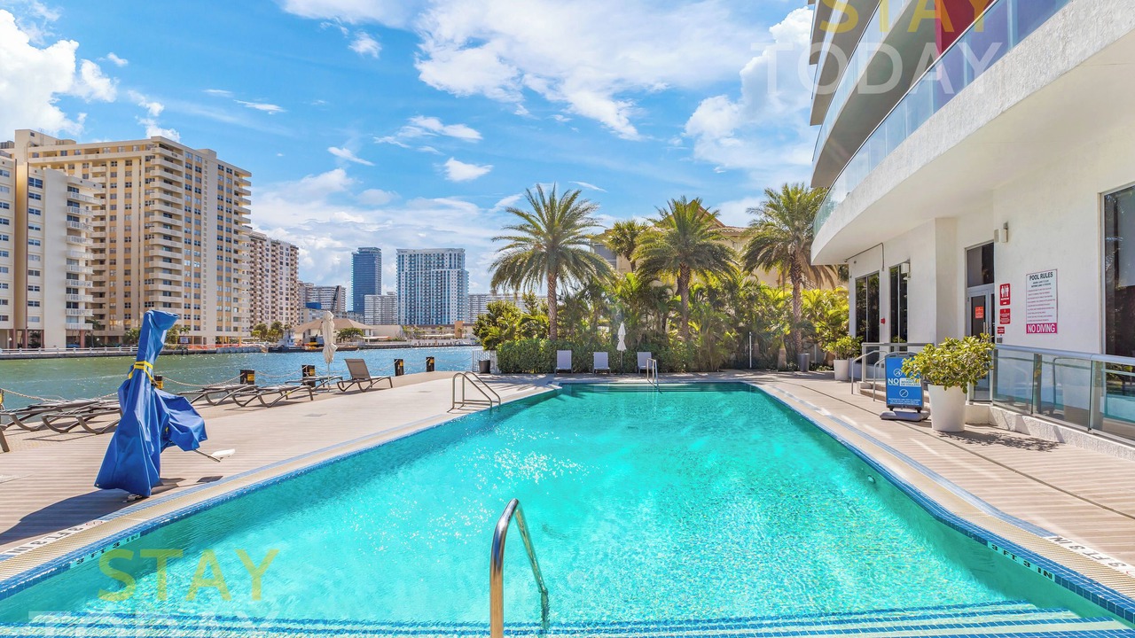 Photo of Outdoor in Hallandale Beach