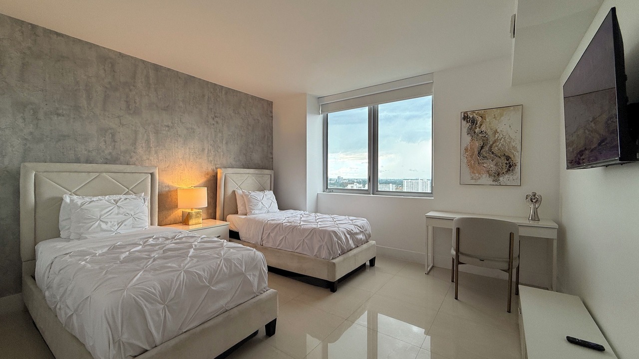 Photo of Bedroom in Hallandale Beach