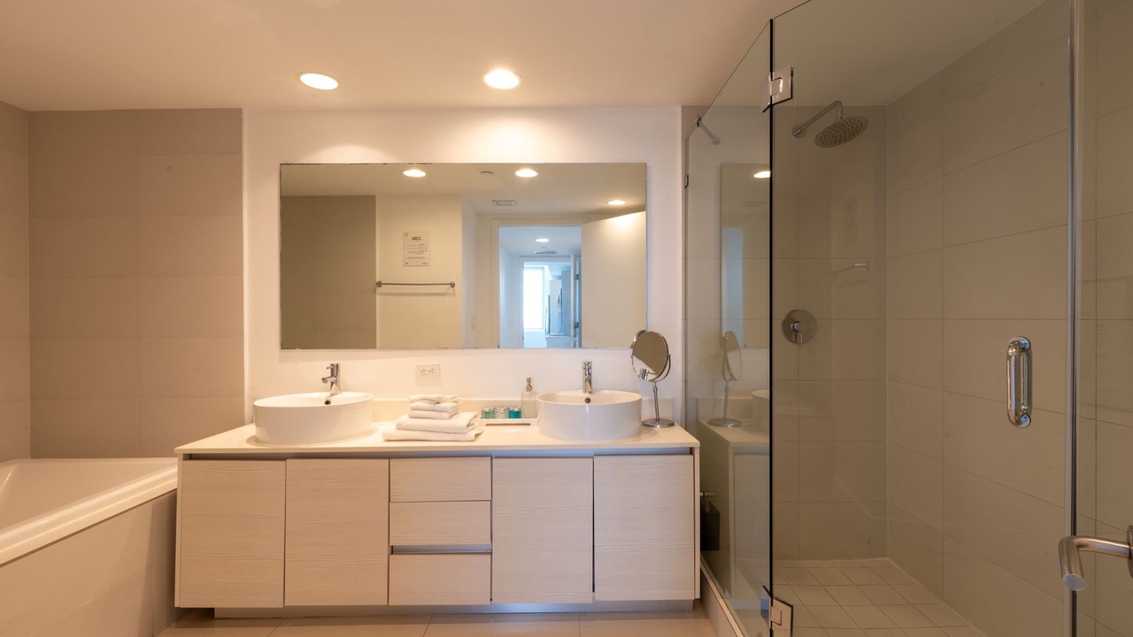 Photo of Bathroom in Hallandale Beach