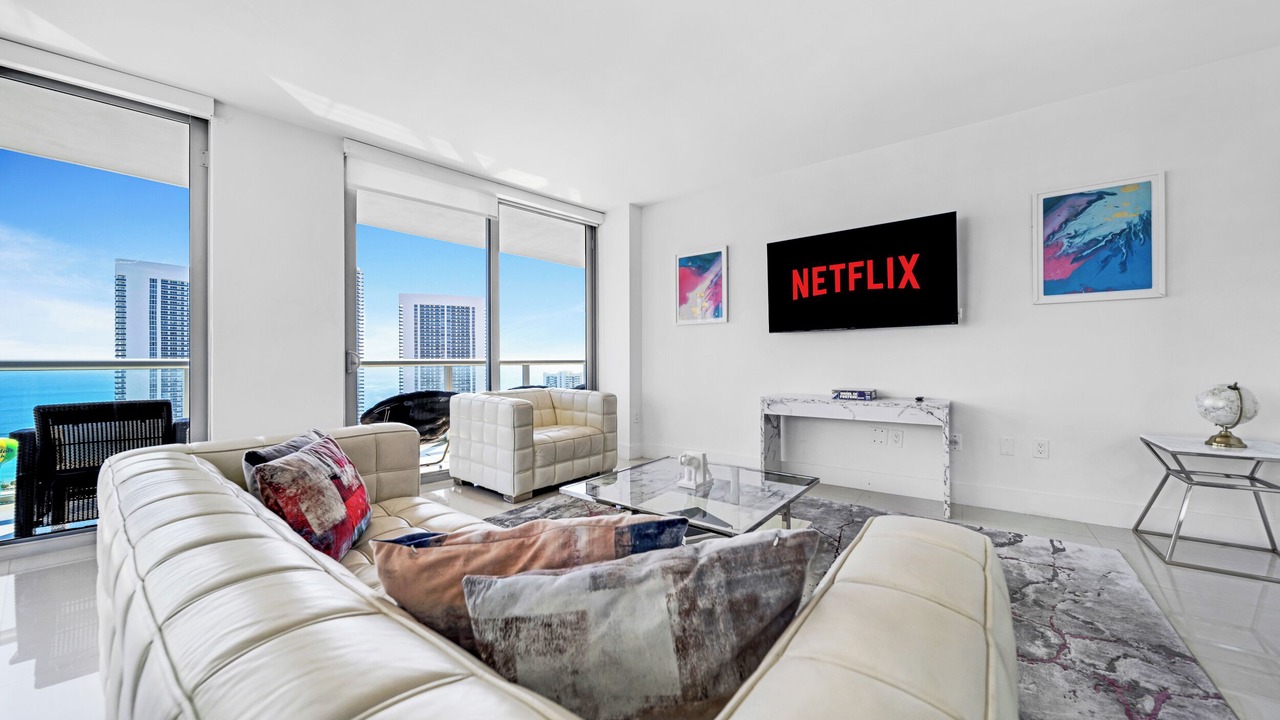Photo of Livingroom in Hallandale Beach