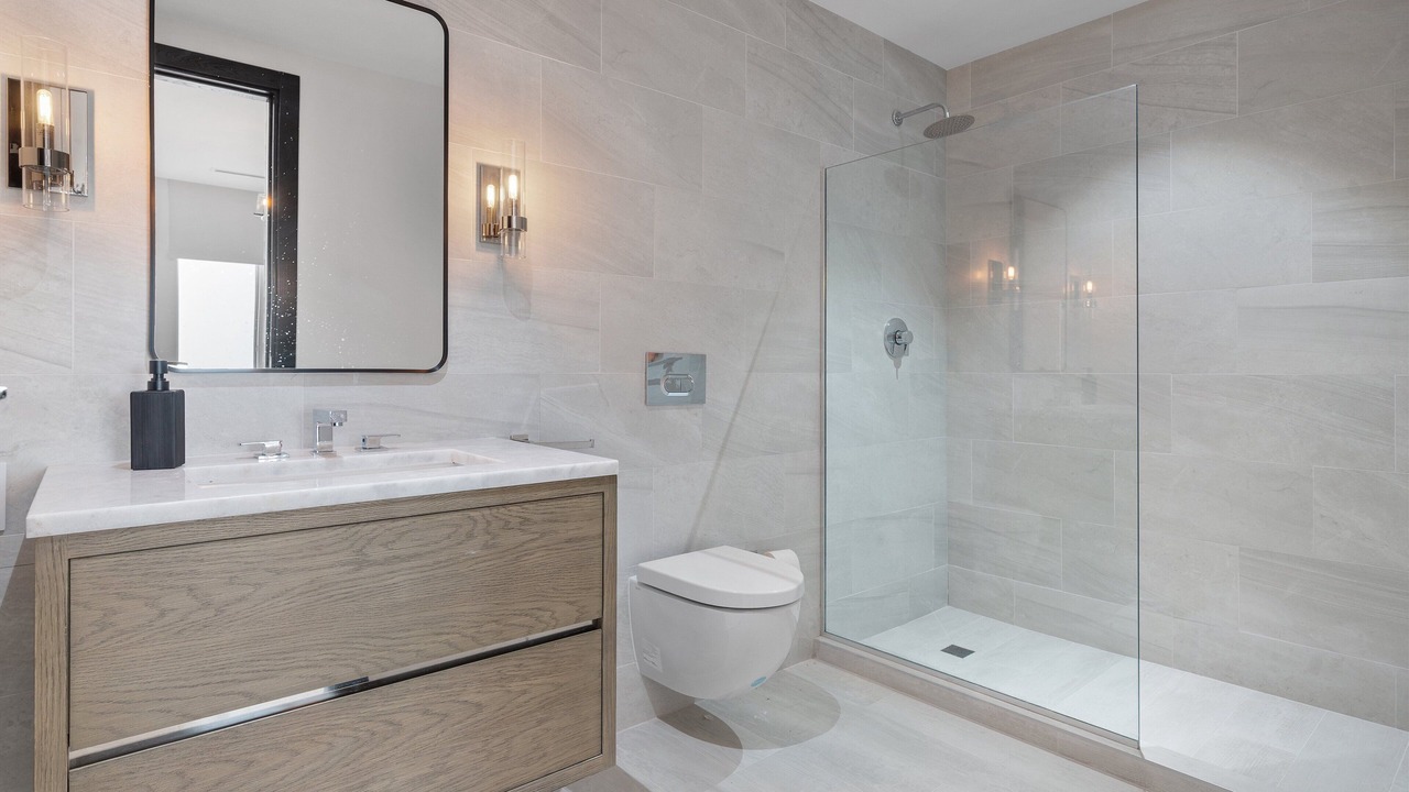 Photo of Bathroom in Palm Cay