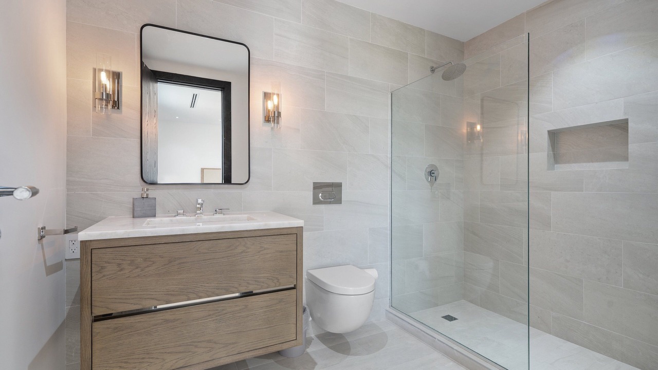 Photo of Bathroom in Palm Cay