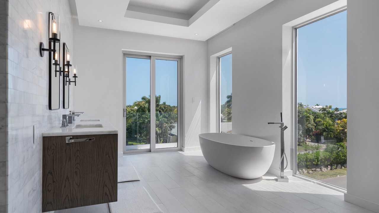 Photo of Bathroom in Palm Cay