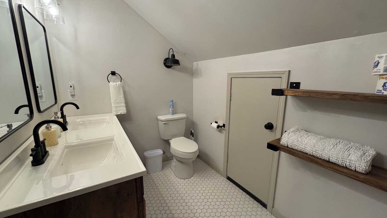 Photo of Bathroom in Duncanville