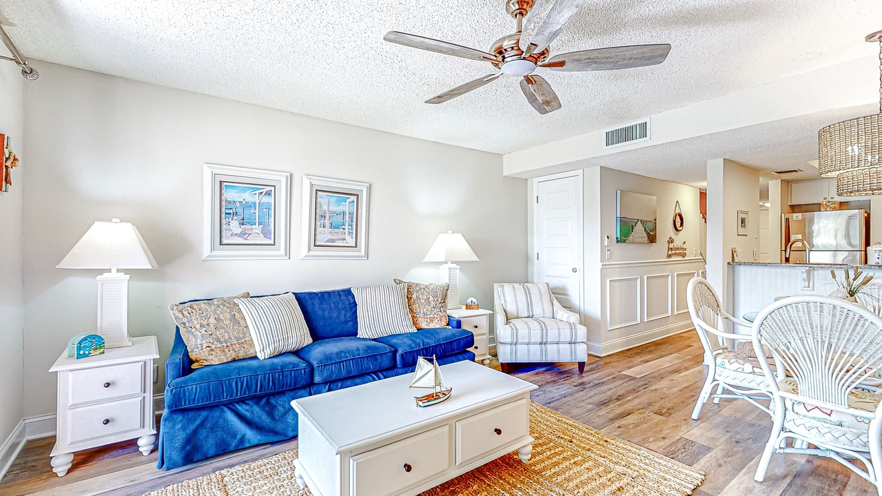 Photo of Livingroom in Surfcrest Village