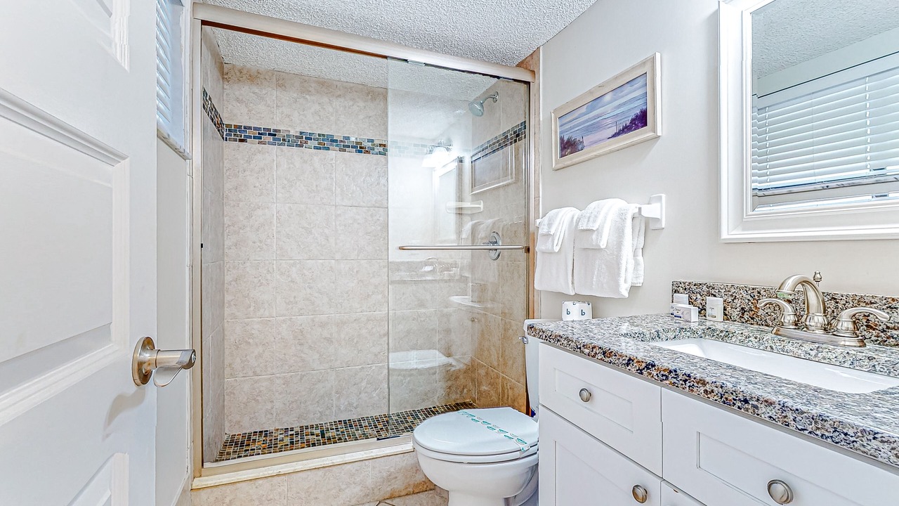 Photo of Bathroom in Surfcrest Village