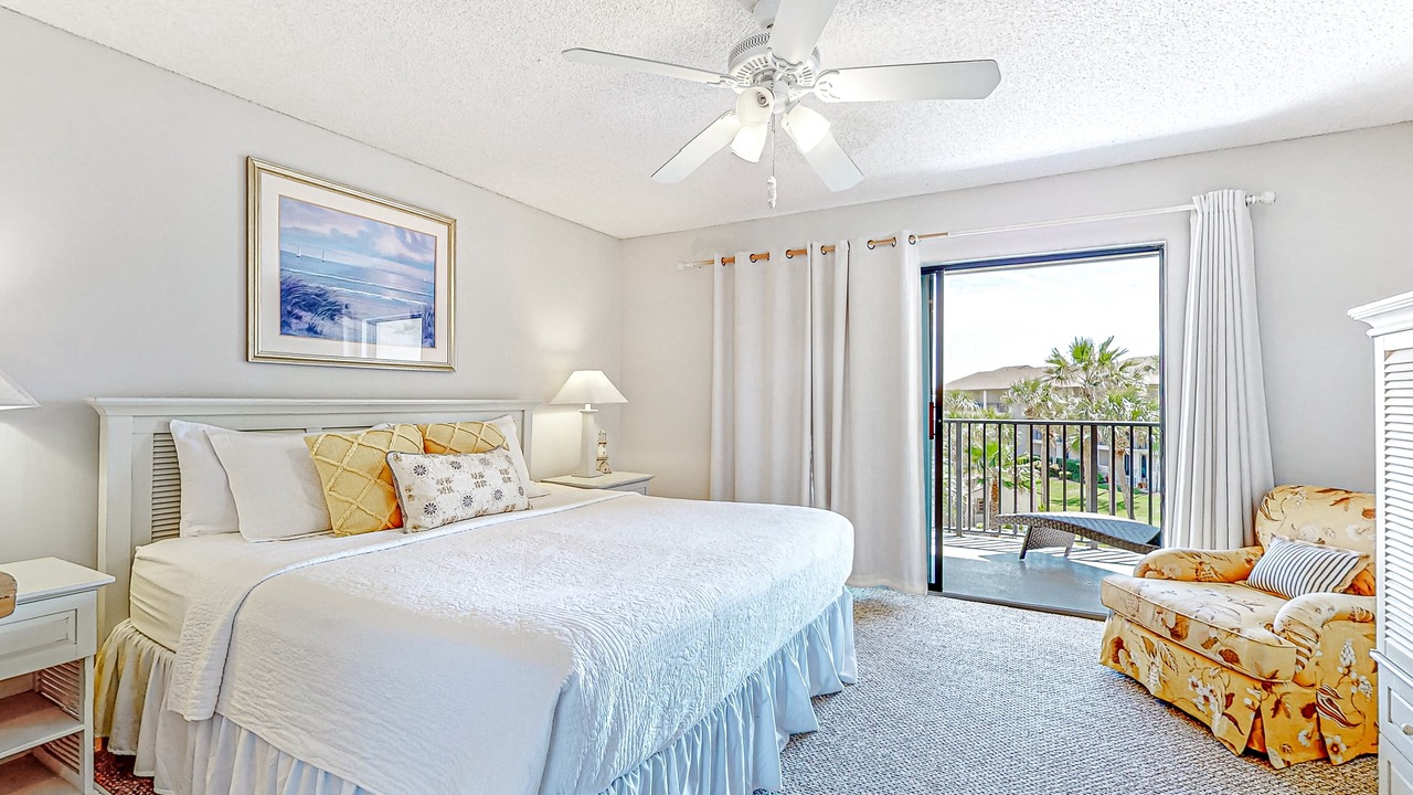 Photo of Bedroom in Surfcrest Village