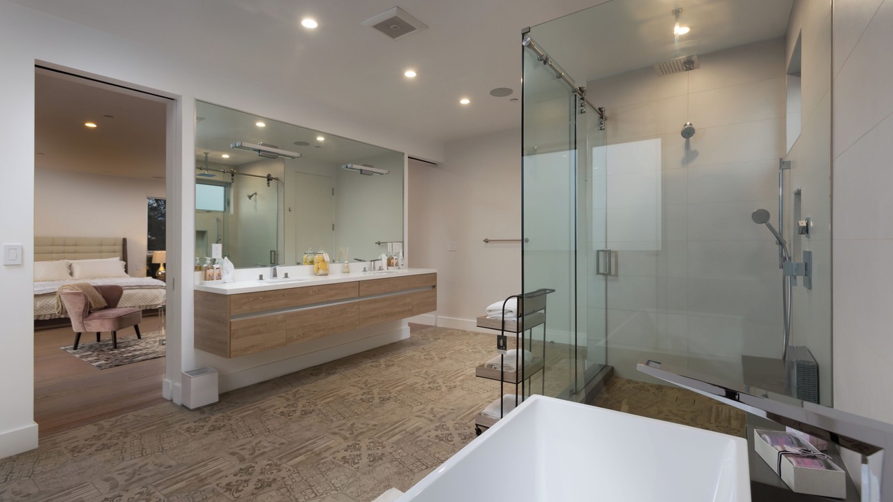 Photo of Bathroom in Melrose
