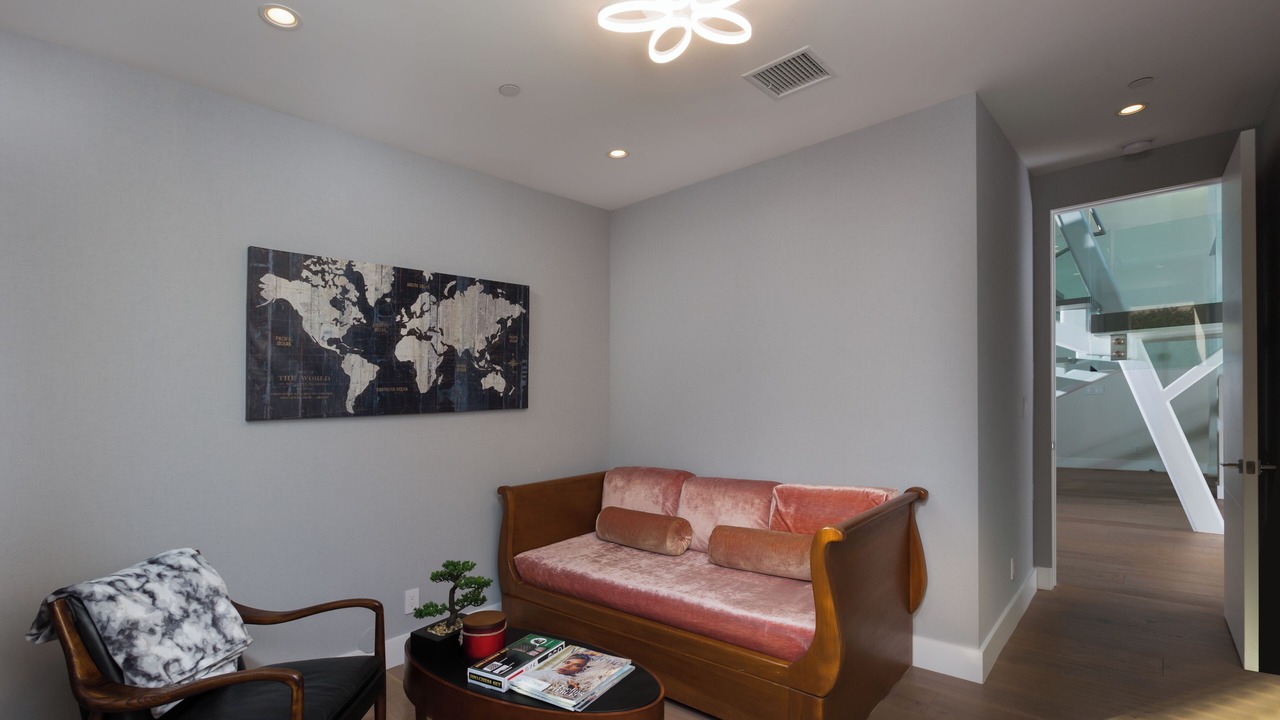 Photo of Livingroom in Melrose