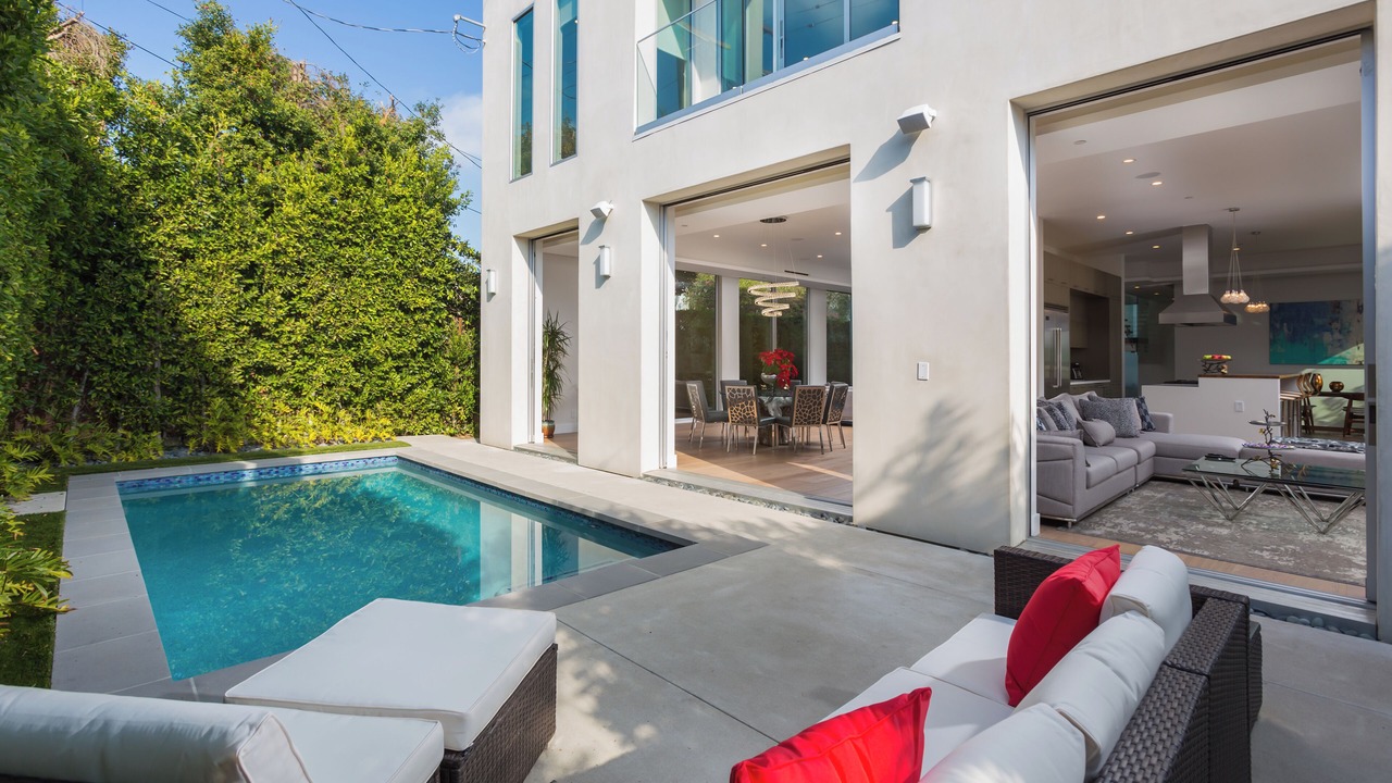 Photo of Outdoor in Melrose