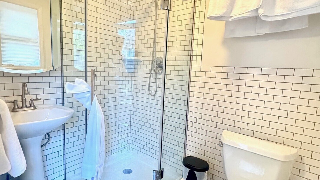 Photo of Bathroom in Little York