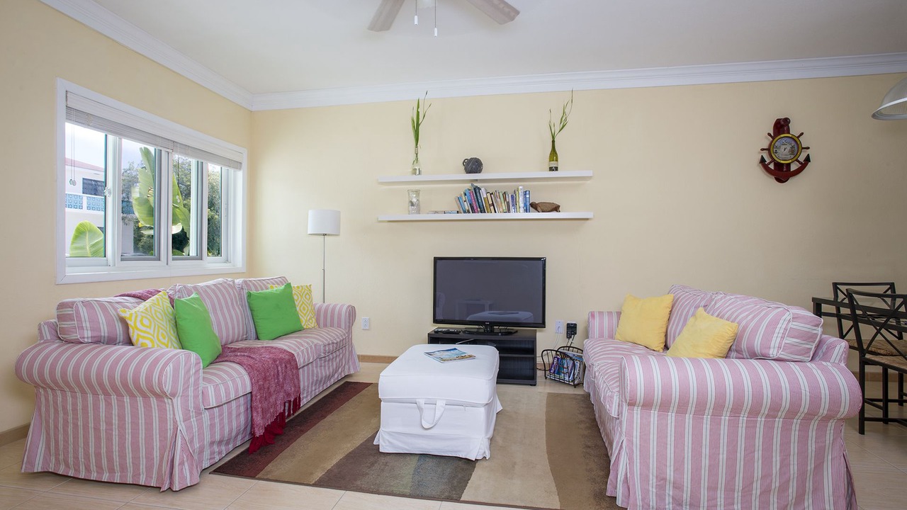 Photo of Livingroom in South Palmetto Point
