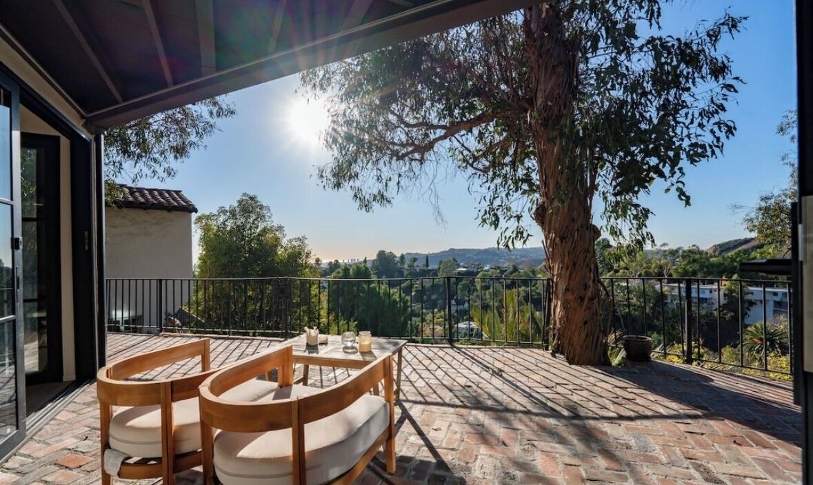 Photo of Patio Balcony in Hollywoodland