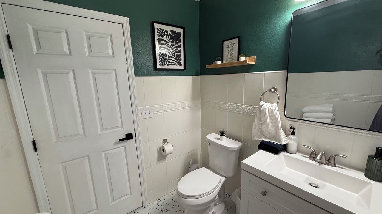 Photo of Bathroom in South Gate