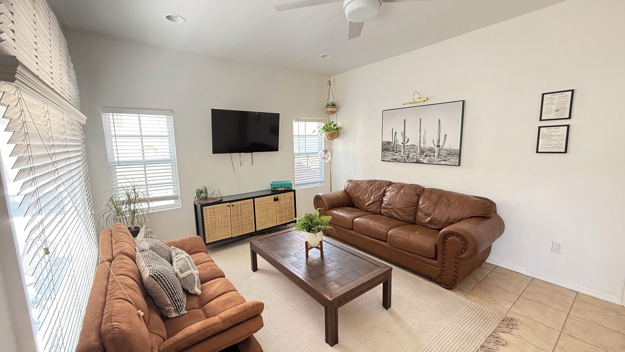 Photo of Livingroom in South Gate
