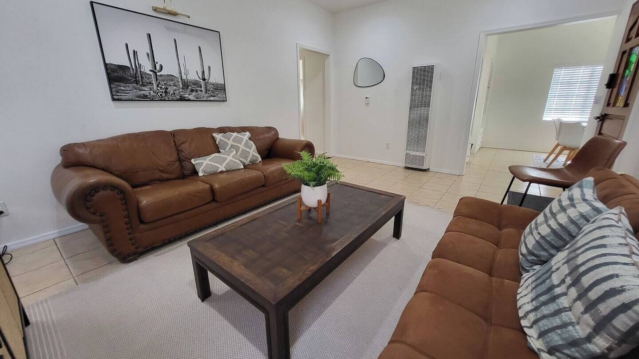 Photo of Livingroom in South Gate