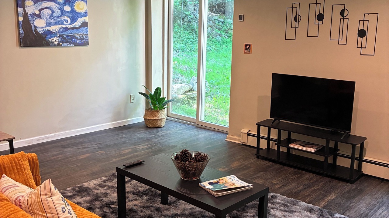 Photo of Livingroom in Lewisboro
