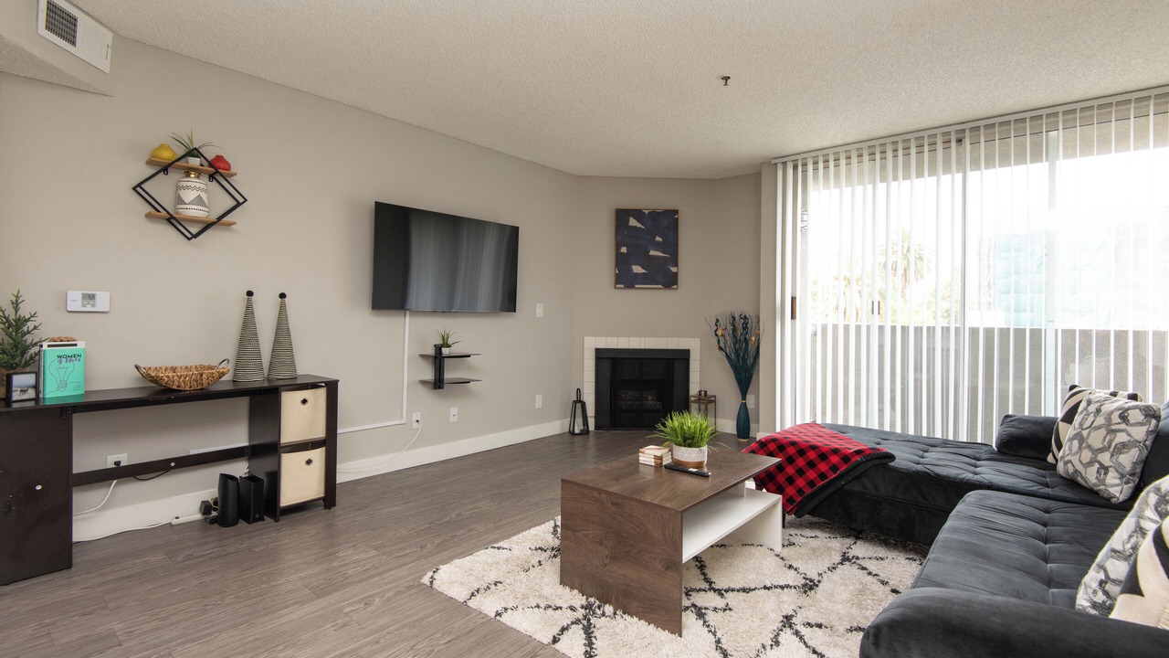 Photo of Livingroom in Hollywood