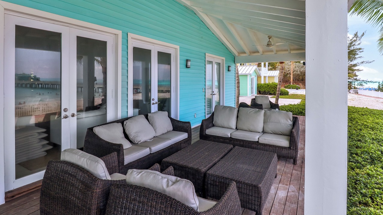 Photo of Patio Balcony in Alice Town