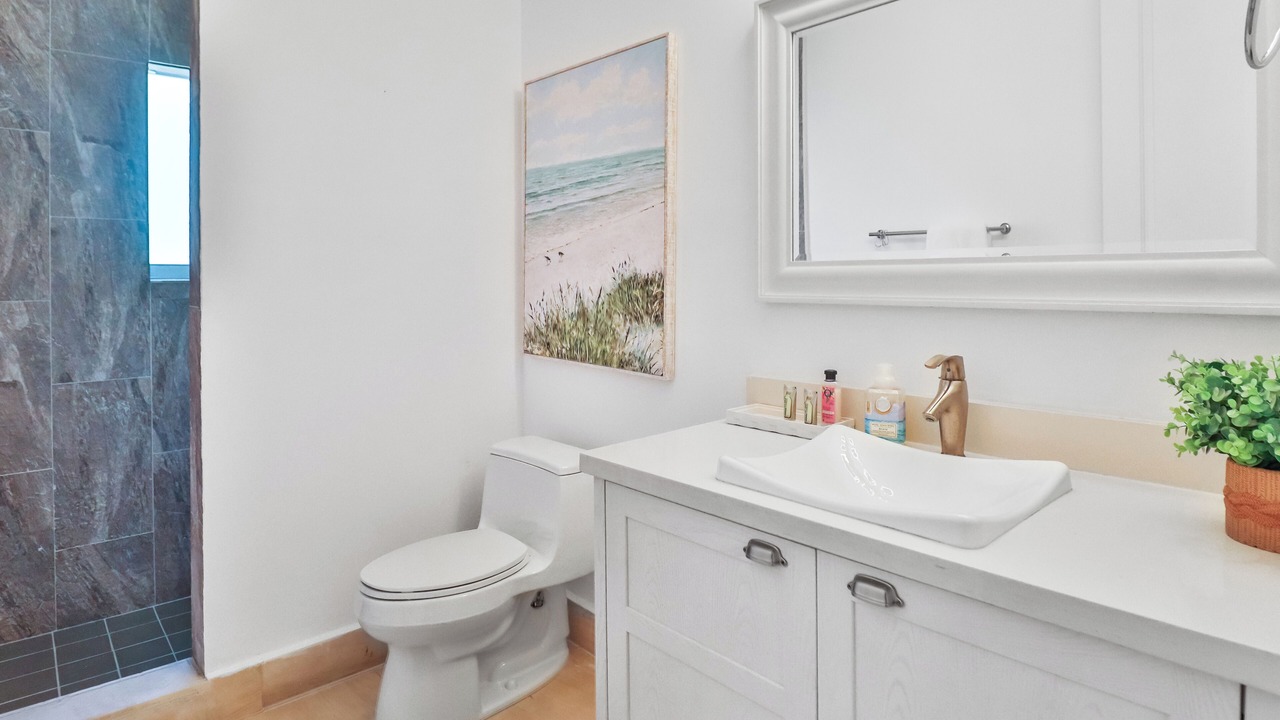 Photo of Bathroom in Alice Town