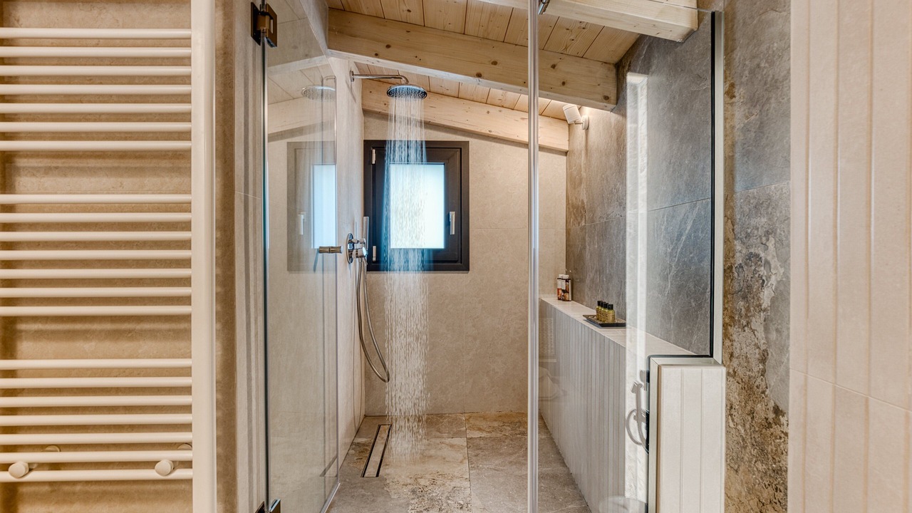 Photo of Bathroom in Parelia