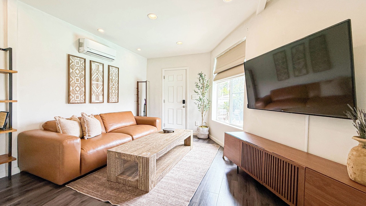 Photo of Livingroom in Ladera Heights