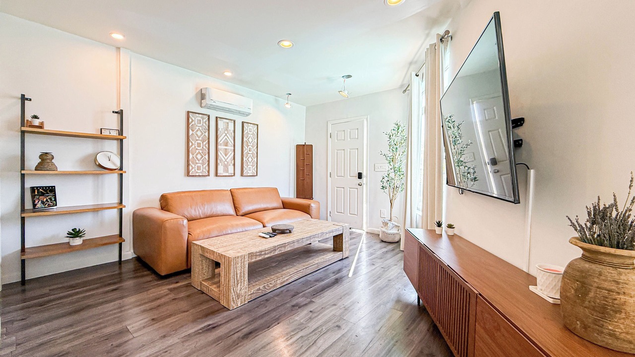 Photo of Livingroom in Ladera Heights
