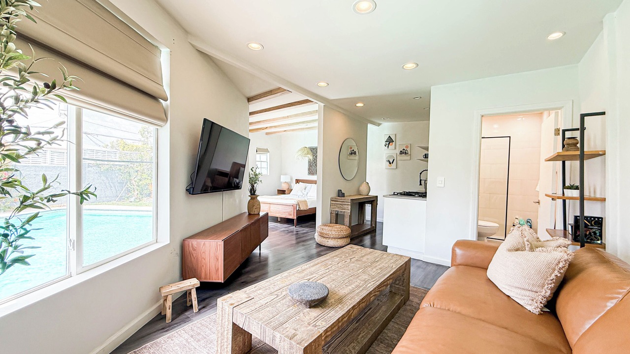 Photo of Livingroom in Ladera Heights