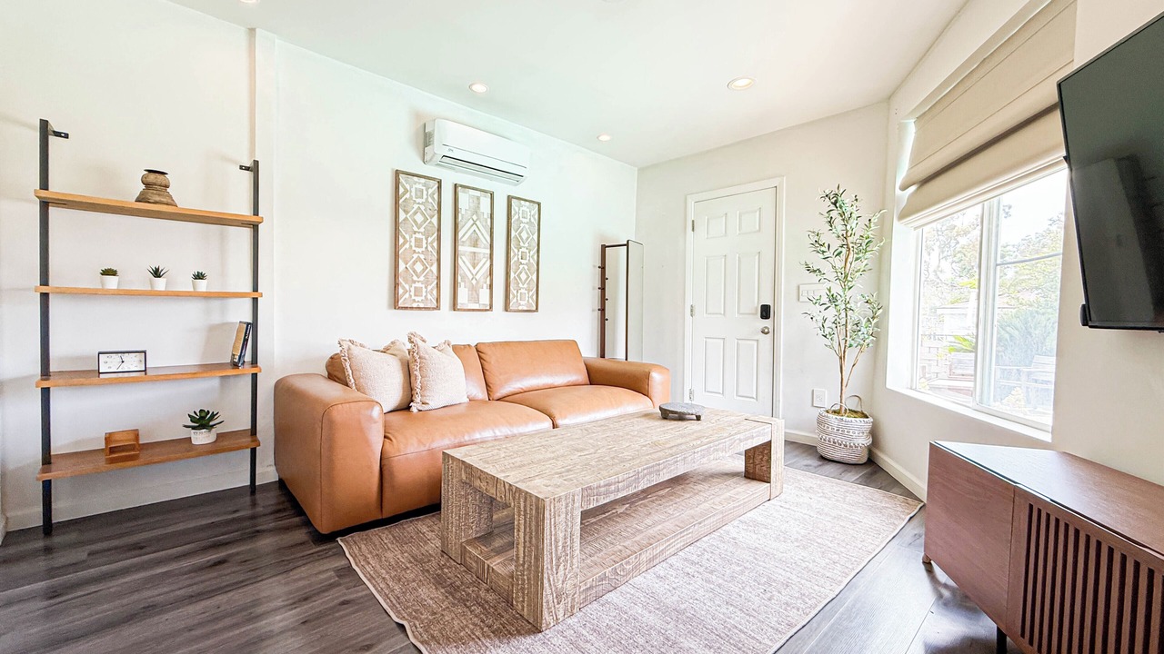 Photo of Livingroom in Ladera Heights