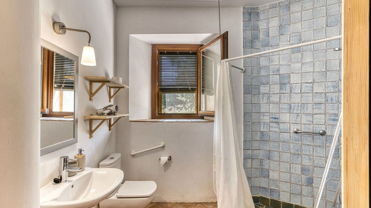 Photo of Bathroom in Borrassa
