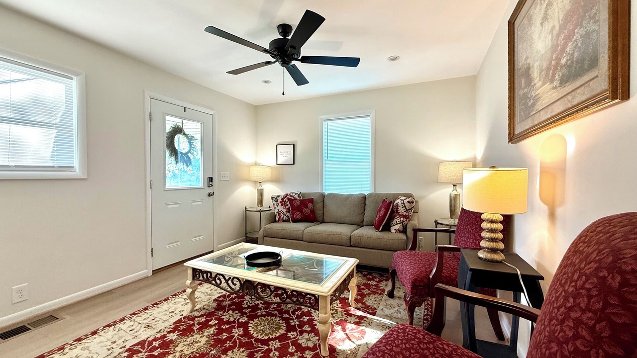 Photo of Livingroom in Saginaw