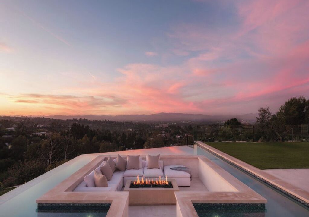 Photo of Patio Balcony in Encino