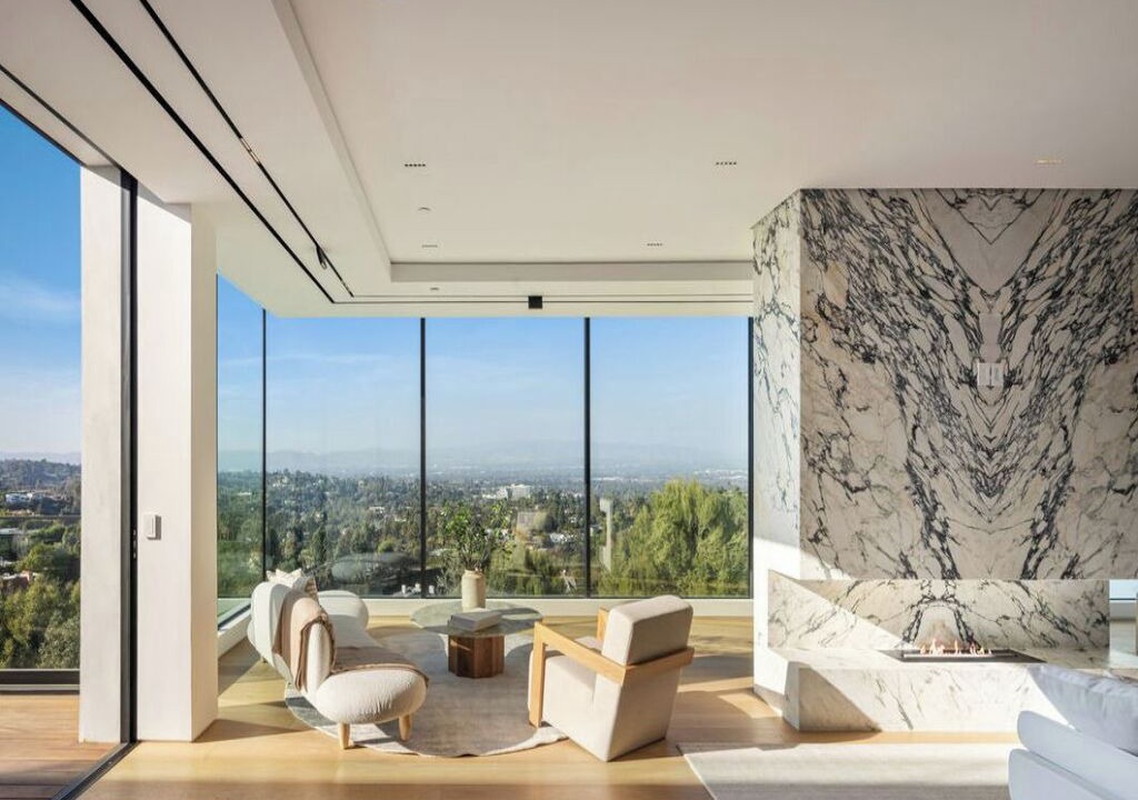 Photo of Others in Encino