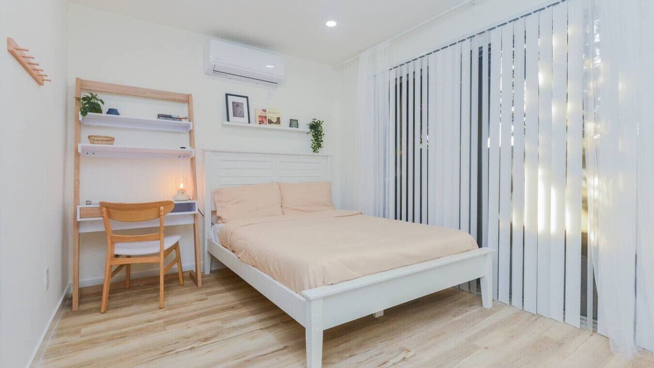 Photo of Bedroom in Huntington Beach