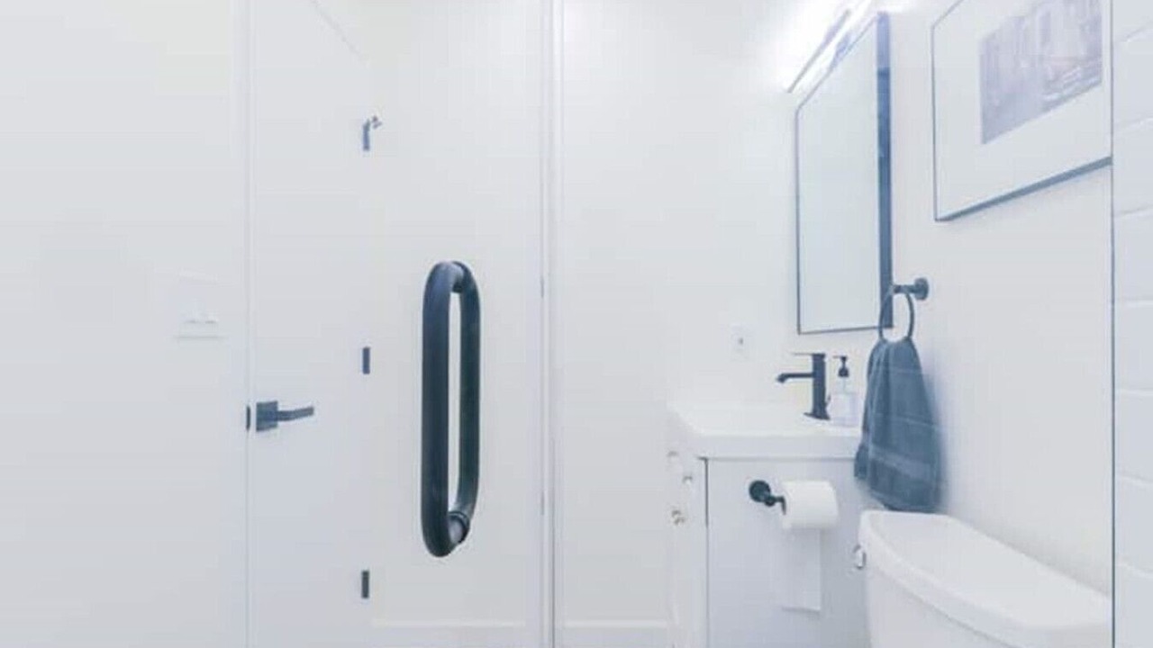 Photo of Bathroom in Huntington Beach