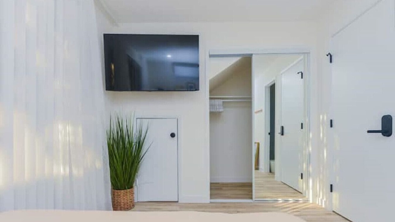 Photo of Bedroom in Huntington Beach