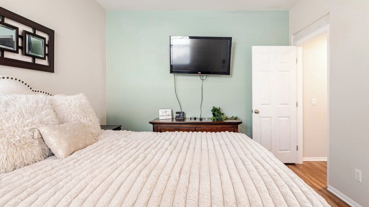 Photo of Bedroom in Lake Elsinore