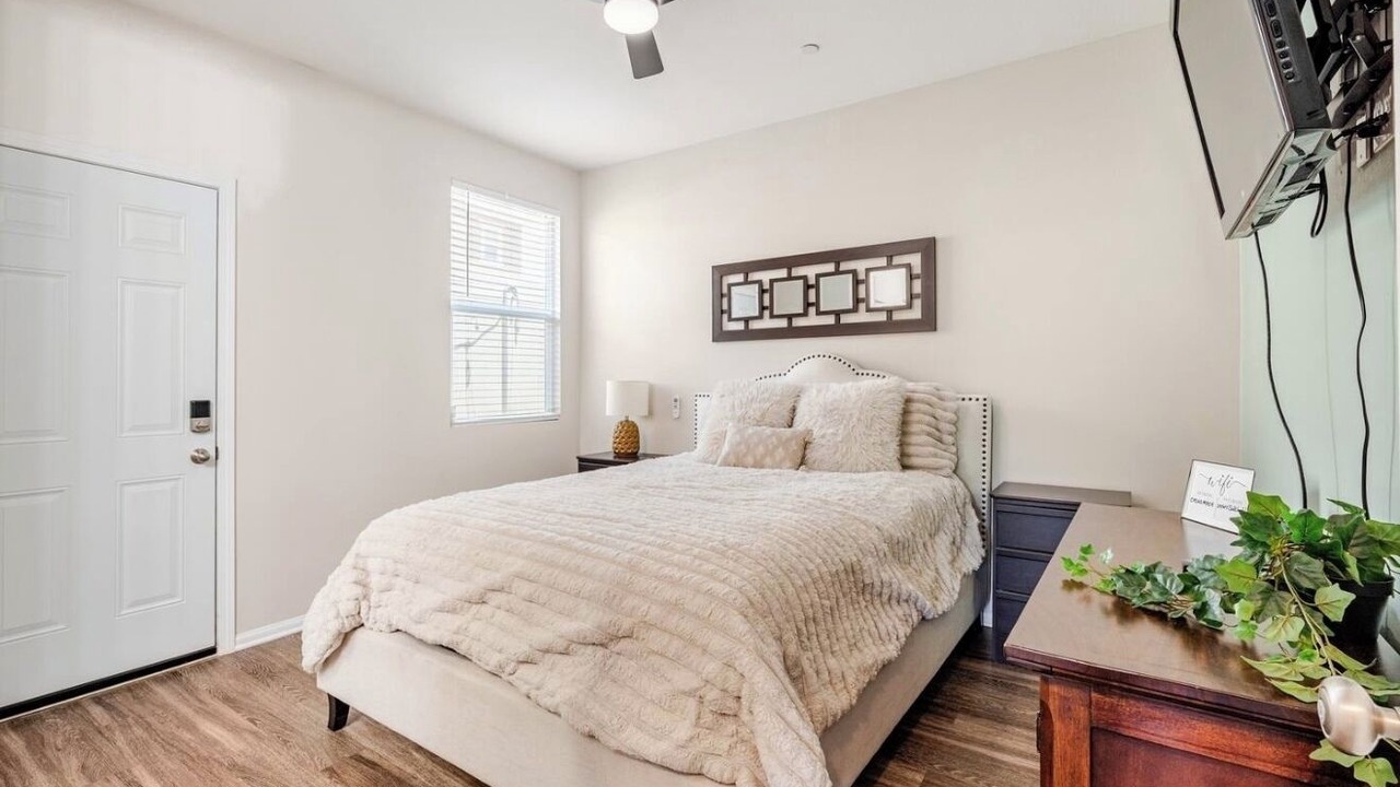 Photo of Bedroom in Lake Elsinore