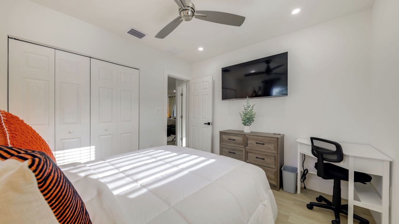 Photo of Bedroom in Miramar